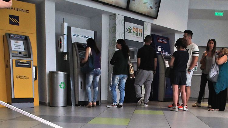 Dreht die EZB den Geldhahn zu, könnte das die Bargeld-Versorgung im Land drastisch einschränken.