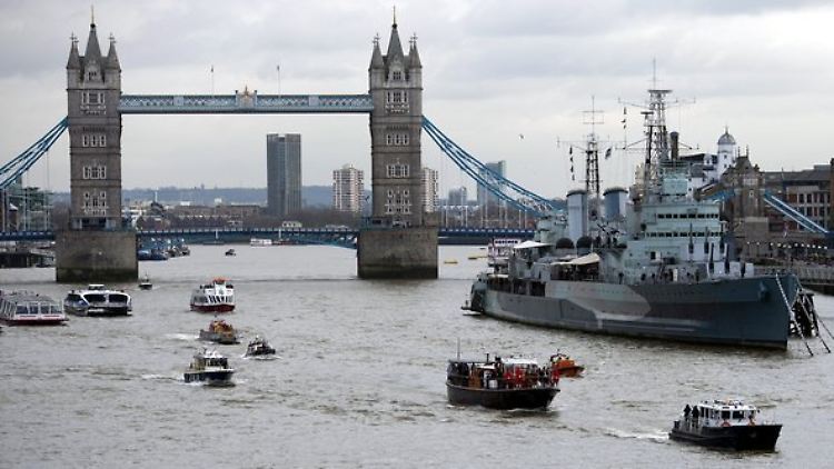 Noch sieht der Fluss in der britischen Hauptstadt wenig einladend aus.