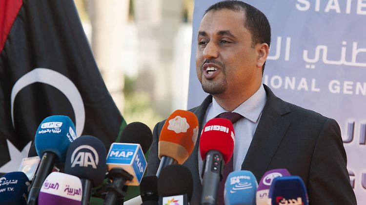 Saleh al-Makzom, Vize-Vorsitzender des Allgemeinen Nationalkongresses, am Rande der Gespräche in Skhirat.