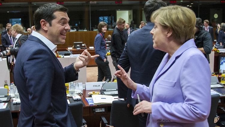 Alexis Tsipras und Angela Merkel können nicht aufhören, mit dem Finger aufeinander zu zeigen.