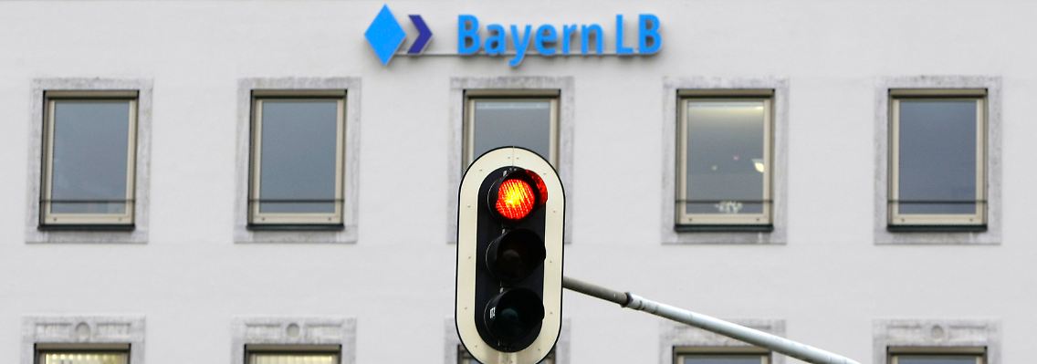 Stoppt die EU-Kommission eine mögliche Fusion von BayernLB und WestLB?