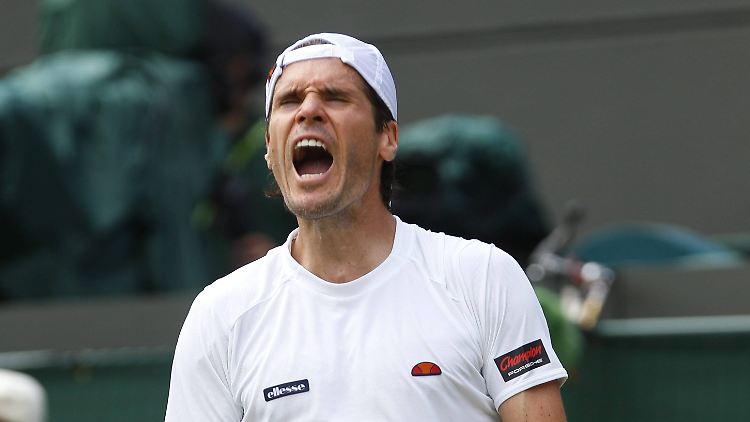 Haas verabschiedete sich bei seiner 15. Wimbledon-Teilnahme ehrenvoll. Von einem Karriereende will er aber noch nichts wissen.