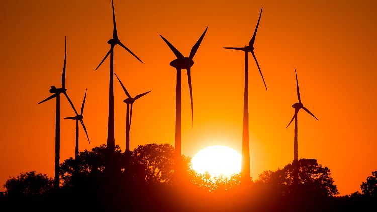 Wohin mit der Energie aus Wind und Sonne? RWE nimmt sich diesem Problem nun an.