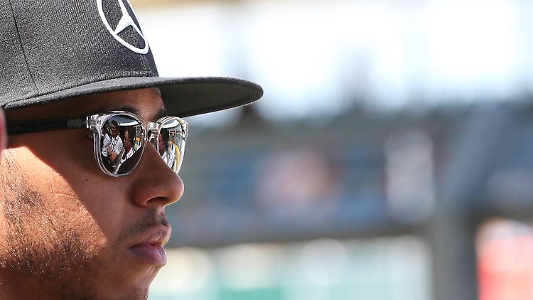 Lewis Hamilton bekommt nach seinem schwachen Auftritt beim Rennen in Budapest nun Rückendeckung von Mercedes-Chef Toto Wolf.