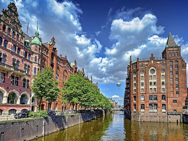 Speicherstadt von Hamburg: In Norddeutschland trifft man oft auf roten Backstein.