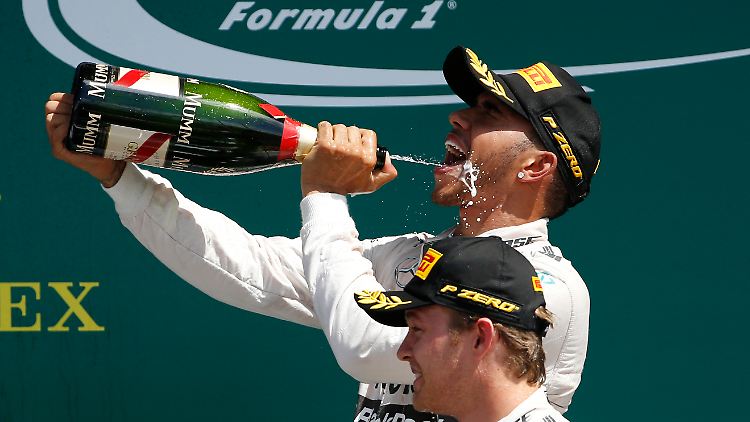 Lewis Hamilton gewinnt ein turbulentes Rennen in der Heimat.