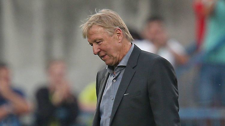 Hrubesch während des EM-Halbfinals gegen Portugal, das die DFB-Elf 0:5 verlor.