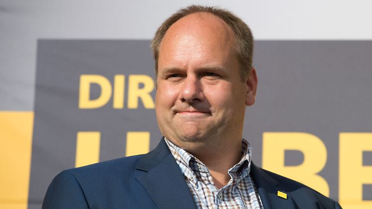 Der liberale Dirk Hilbert hat sich als bürgerlicher Kandidat durchgesetzt. Die CDU hat damit ihr vorletztes Großstadt-Rathaus verloren.  