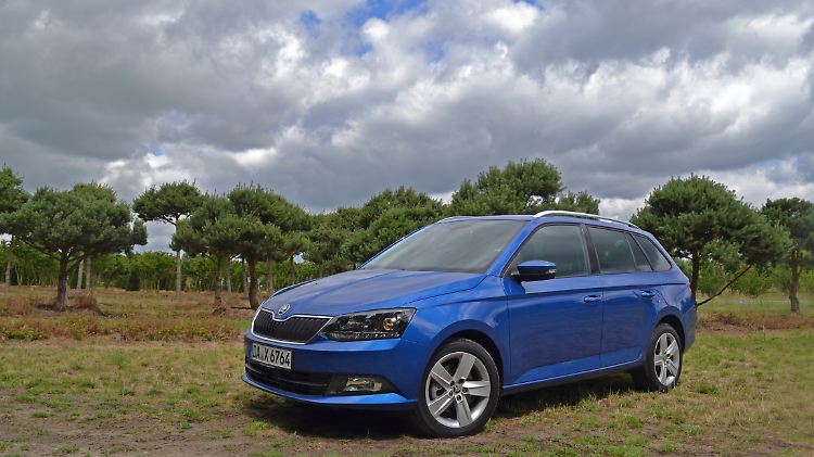Aus der richtigen Perspektive wirkt der Skoda Fabia Combi fast wie ein Octavia. 