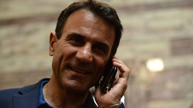 Der neue Mann im griechischen Finanzamt: Manche halten Tsakalotos für radikaler, andere für gemäßigter als Varoufakis. 
