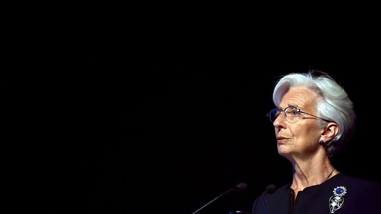 Es sah bereits so aus, als würde Lagarde um einen Prozess in der Tapie-Affäre herumkommen.
