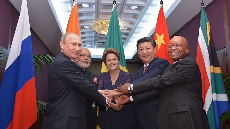 Sie repräsentieren 40 Prozent der Weltbevölkerung. Die Staatschefs der Brics-Staaten beim Gruppenbild.