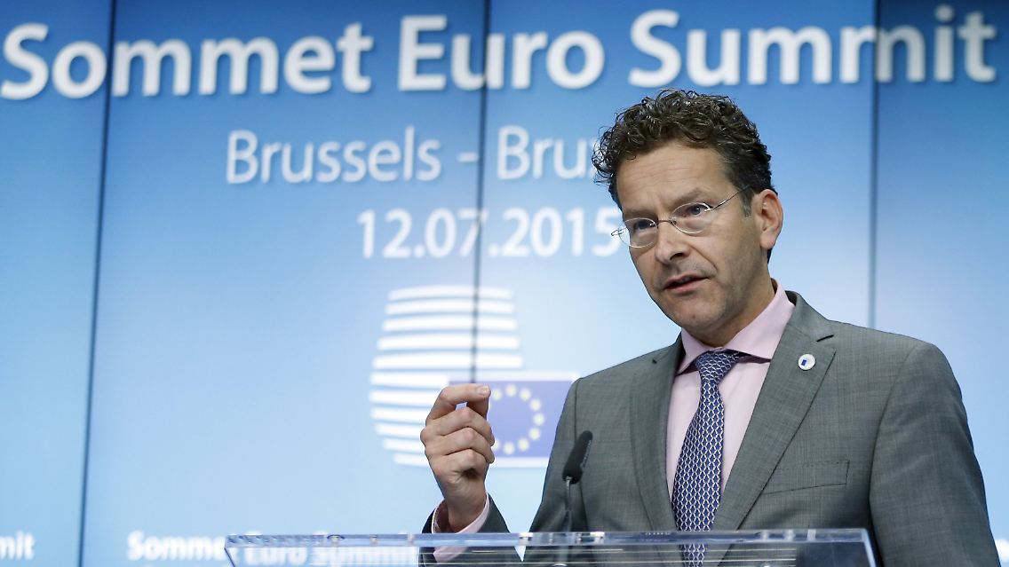 2015-07-13T074145Z_2094283270_GF10000157594_RTRMADP_3_EUROZONE-GREECE.JPG2166056800047834271.jpg