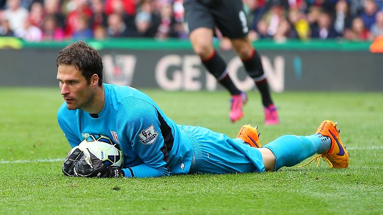 Asmir Begovic soll den Abgang von Petr Cech zu Lokalrivale Arsenal London vergessen machen.