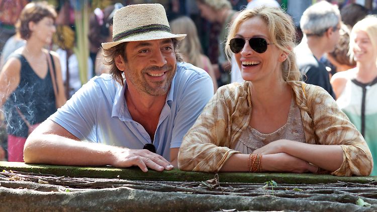 Haben gut lachen: Javier Bardem und Julia Roberts in einer Szene von "Eat Pray Love".