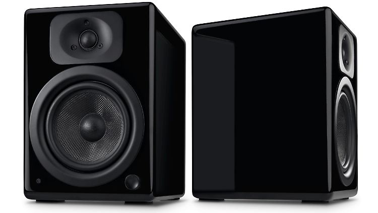 Die Wavemaster Two BT haben ein schlichtes, aber sehr schickes Design.