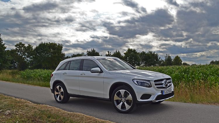 Weg von den Kanten, hin zu Rundungen präsentiert sich der Nachfolger des GLK, der GLC.