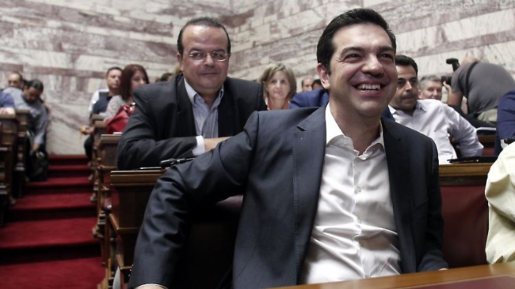 Tsipras wirbt bei den Beratungen des Syriza-Bündnisses um Zustimmung.