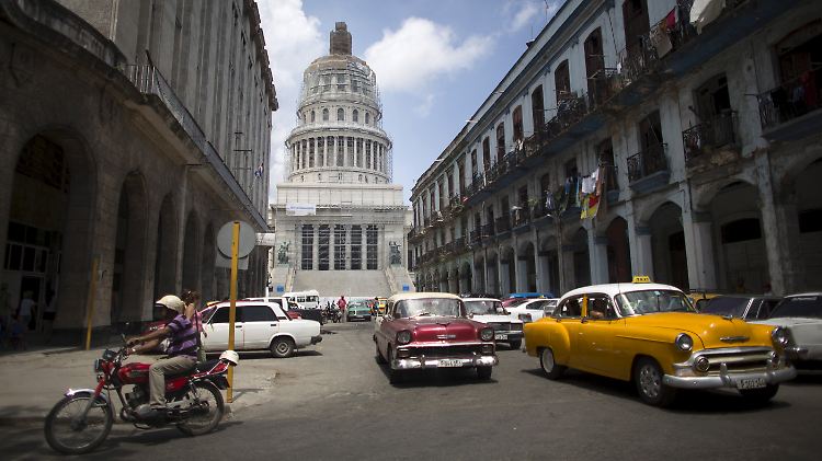 Das Capitol in Havanna wird gerade zum neuen Regierungssitz renoviert. Die Öffnung Kubas wollen weder die USA noch die EU verpassen.