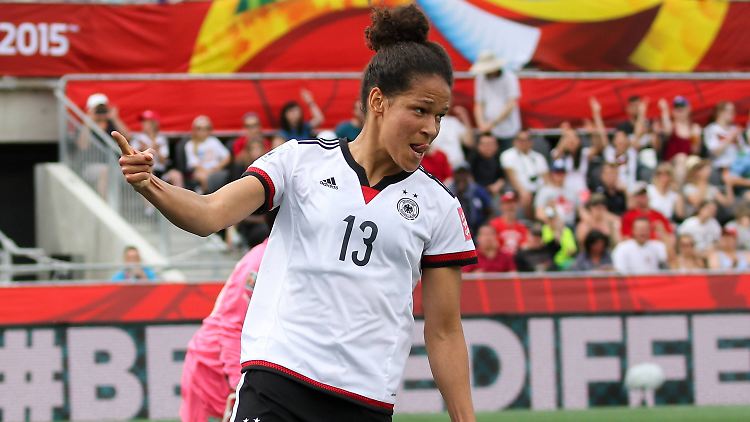 "Fußball ist meine Leidenschaft": Celia Sasic.