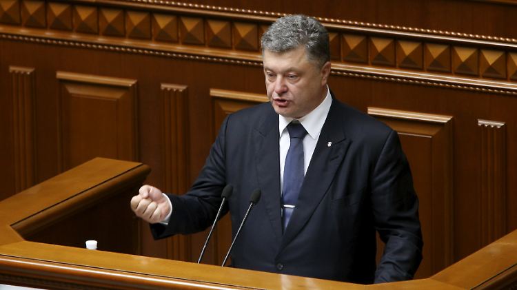 Poroschenko spricht vor dem Parlament