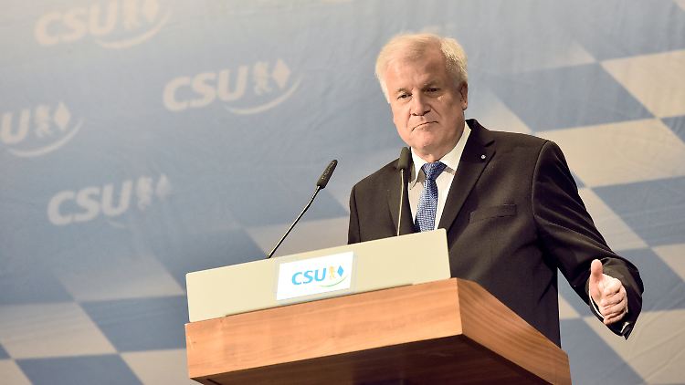 Wünscht sich im Umgang mit Flüchtlingen mehr Härte: Horst Seehofer.