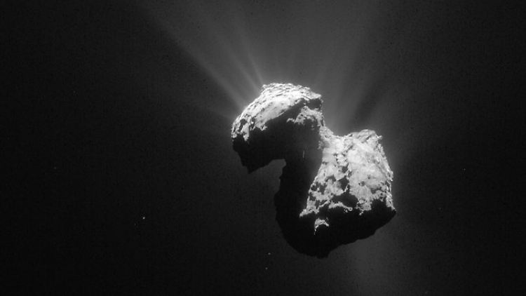 Tschuri am 7. Juli 2015 - fotografiert von Rosetta, dem "Mutterschiff" von Philae aus einer Entfernung von 154 Kilometern.