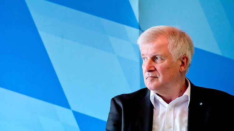Horst Seehofer steht nun auch bei Pegida-Anhängern hoch im Kurs.