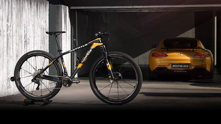 Das Rotwild GT S ist das umweltfreundliche Pendent zum neuen Mercdes AMG GT S. Kostet aber nicht mal ein Zehntel des Flitzers.