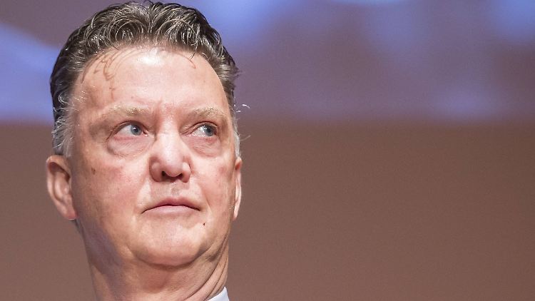 Louis van Gaal pflegt derzeit einen lockeren Umgang mit Geld. Seit dem vergangenen Sommer hat er den Kader von Manchester United mit 300 Millionen Euro aufgepimpt.