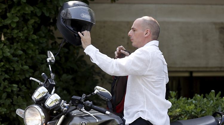 Yanis Varoufakis.