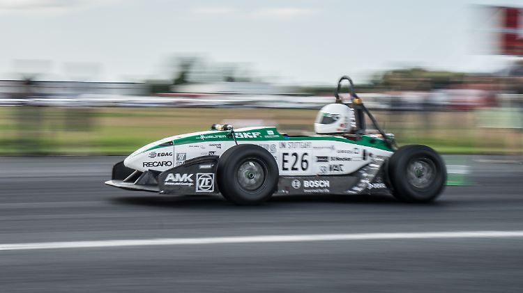 Schneller als der E0711-5 von Studenten der Uni Stuittgart, beschleunigt kein Elektroauto der Welt.