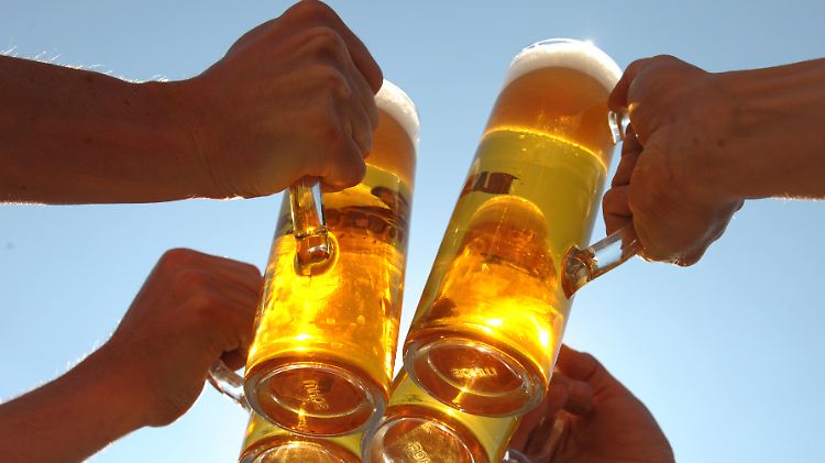 Mücken werden erst betrunken, wenn das Blut ihrer Opfer rund fünf Promille Alkohol enthält. Dieser Wert ist tödlich für Menschen.