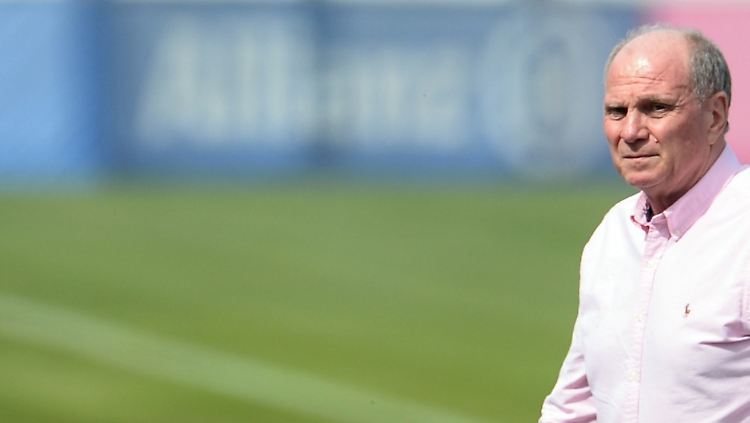 Tagsüber ist Uli Honeß bereits auf freiem Fuß. Unter der Woche arbeitet er beim FC Bayern in der Jugendabteilung.