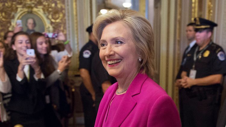 Als Außenministerin benutze Clinton ihr privates E-Mail-Konto auch für Dienstliches.