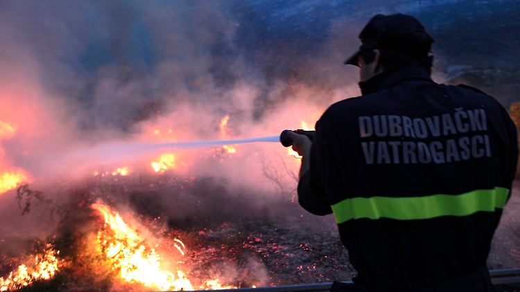 Vor allem auf der Halbinsel Peljesac und auf der Insel Korcula entstanden Großbrände.