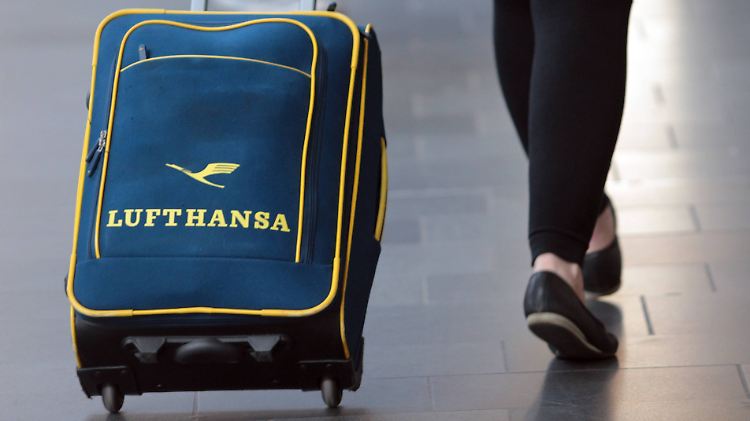 Nicht mehr inklusive: Wer Gepäck aufgeben will, muss künftig auch bei der Lufthansa extra zahlen. 