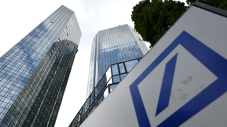 Wegen eines Geldwäsche-Skandals in Moskau droht der Deutschen Bank eine deftige Millionenstrafe.