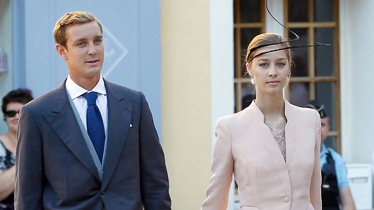 Die Wahrung der Privatsphäre war dem Brautpaar sehr wichtig. Bislang gibt es keine offiziellen Fotos von der standesamtlichen Trauung und dem anschließenden Fest. 