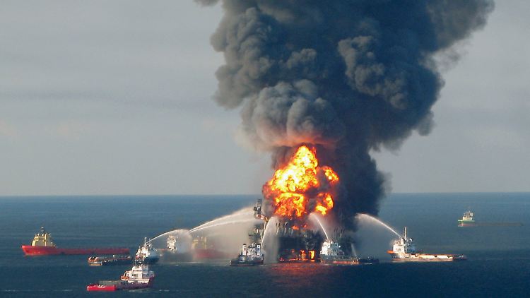 2010 brannte vor der US-Küste eine BP-Ölplattform. Die Folgekosten lasten weiter auf dem Unternehmen.