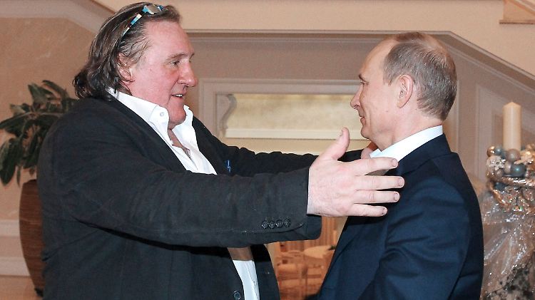 Freundschaft unter Männern: Depardieu (l) mit Putin.