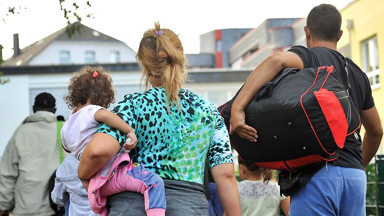 Flüchtlinge bei ihrer Ankunft im nordrhein-westfälischen Remscheid.