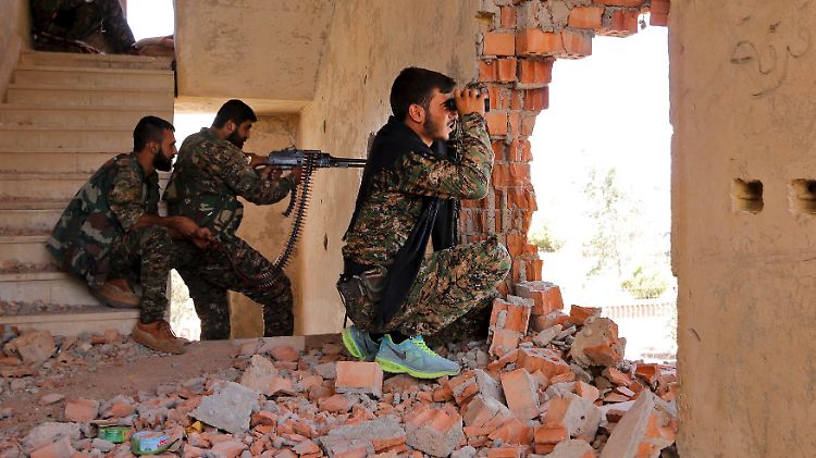 Die kurdischen Volksverteidigungseinheiten kämpften wochenlang gegen den IS in Hassaka. In Vororten wird offenbar immer noch geschossen.