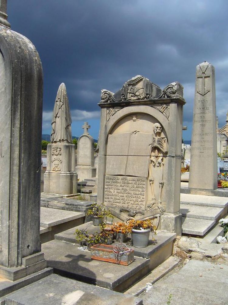 Palmas Zentralfriedhof zeigt die Entwicklung der Begräbniskultur und der Friedhofsarchitektur der vergangenen Jahrzehnte.