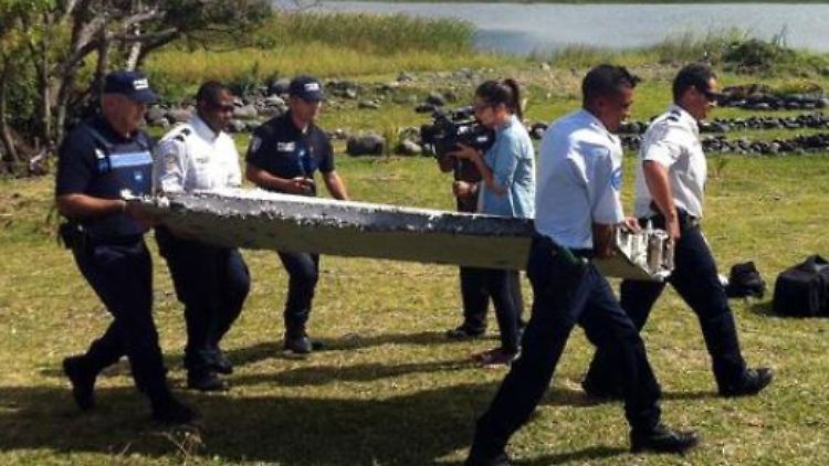 Der TV-Sender CNN berichtet, das Wrackteil sei identisch mit Teilen, die zu Maschinen von Typ Boeing 777 gehören.