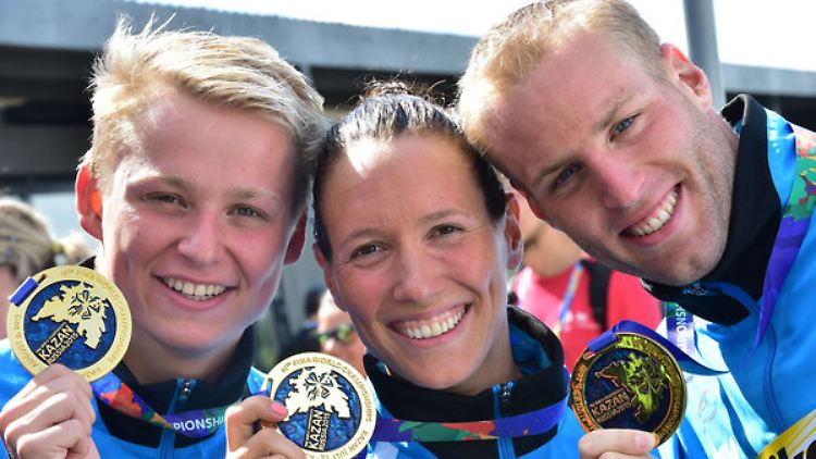 "Mehr als am Limit": Rob Muffels, Isabelle Härle und Christian Reichert (v.l.) nach dem Triumph.