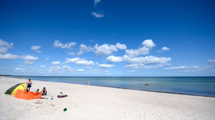 In den nächsten Tagen lohnen sich Ausflüge ins Freie, wie hier an die Ostsee.