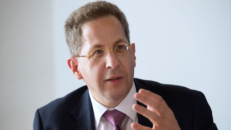 Verfassungsschutzpräsident Maaßen sagt, die Anzeige habe sich nicht gegen Journalisten gerichtet.