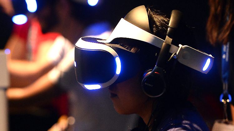 Sony entwickelt und zeigt in den Messehallen am Rhein seine "Morpheus"-Brille.