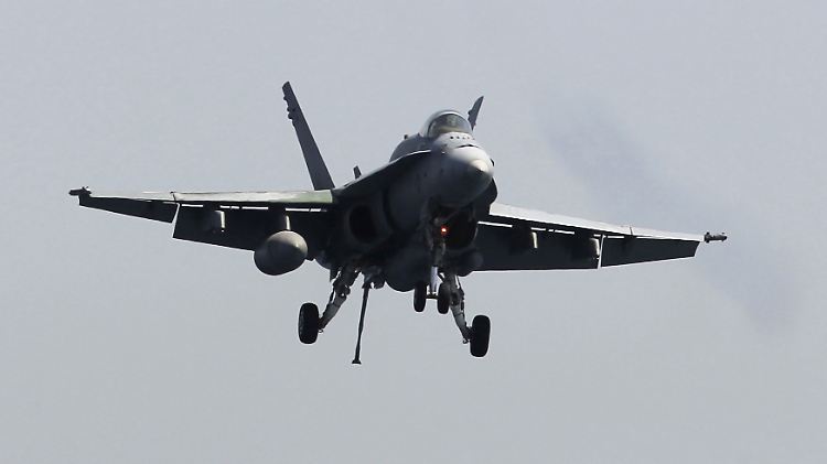 Die USA haben im Kampf gegen den IS unter anderem Kampfjets vom Typ F/A-18 Hornet eingesetzt.